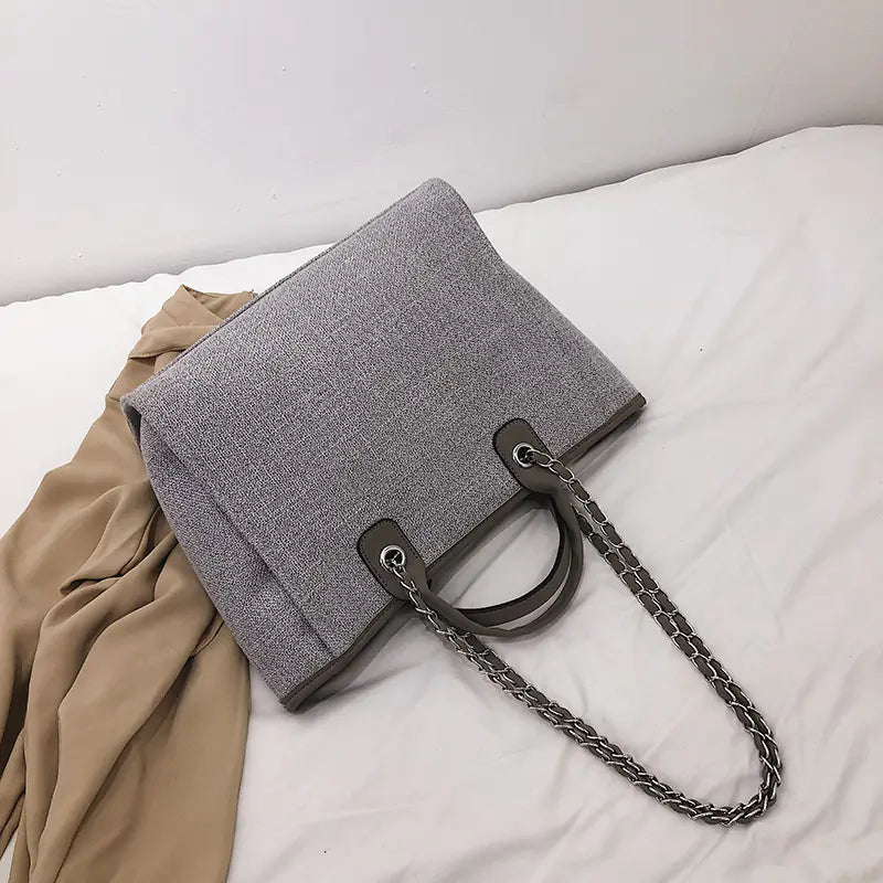 Bolso Tote de Lona con Correa de Cadena